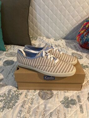 Keds Kids Striped Canvas Sneakers - Beige & White